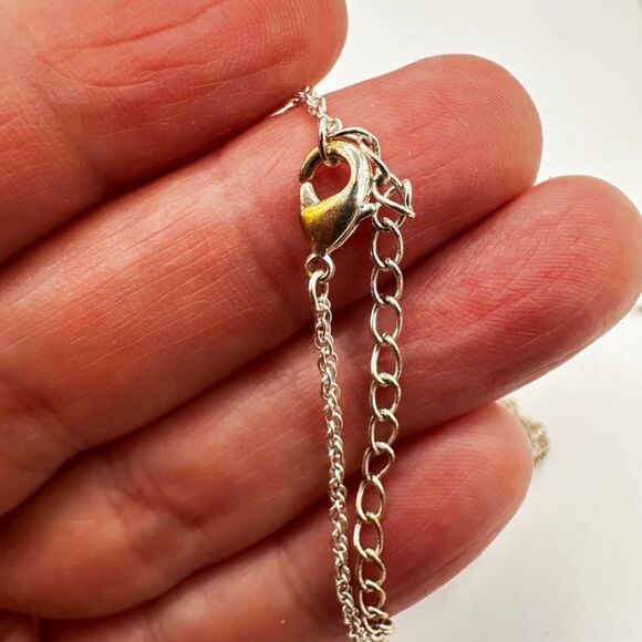 You get 2, 18kt GP, genuine black/white pearl earring and necklace double set!! - Picture 6 of 15